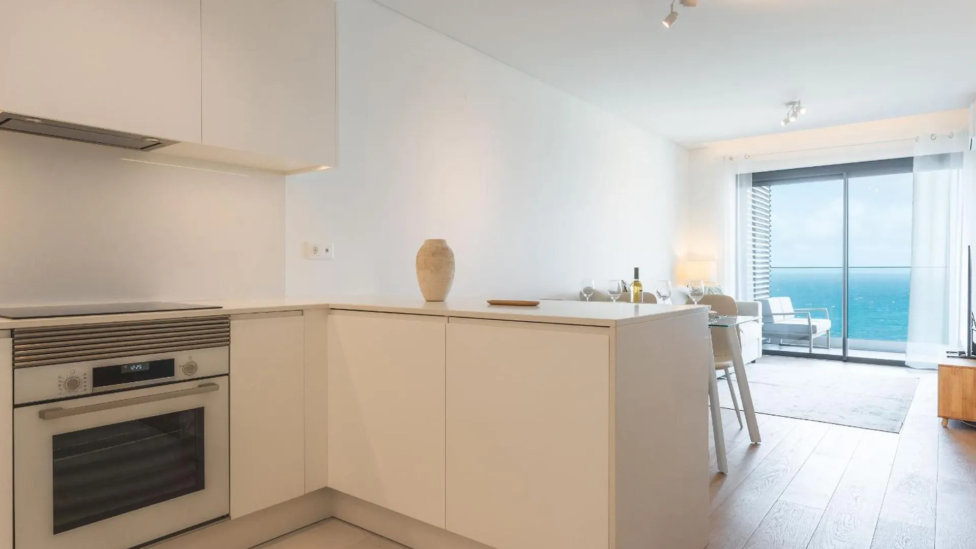 Glamorous Apartment By Atlantic Holiday فونشال