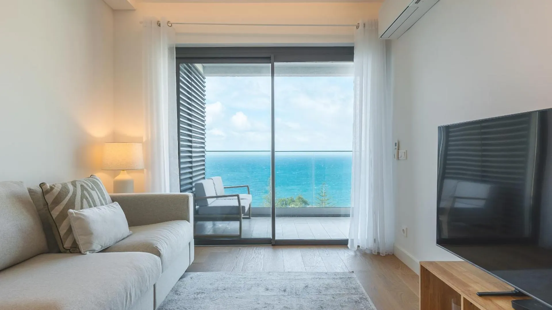 Glamorous Apartment By Atlantic Holiday فونشال